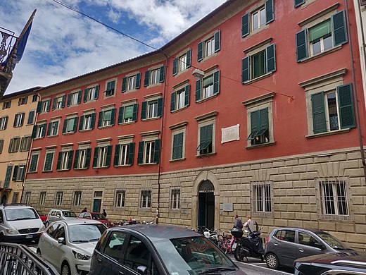 Immagine di TheRealF, licenza CC 4.0, https://commons.wikimedia.org/wiki/File:Palazzo_Venera.jpg